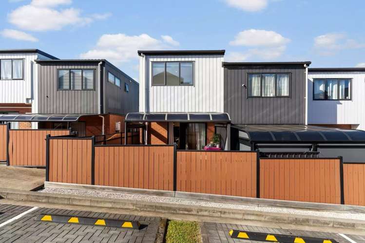 18 Treeline Lane Flat Bush_14