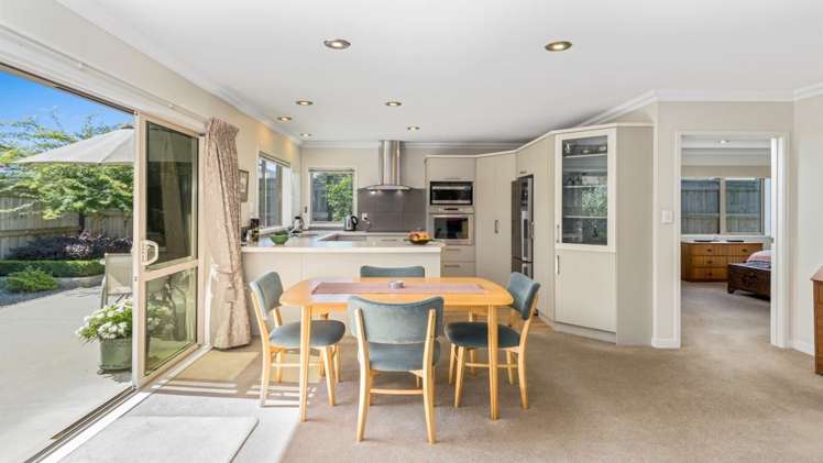 9c Emmett Street Greerton_11