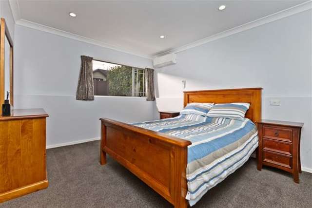 38 Margaret Henry Crescent Oteha_2