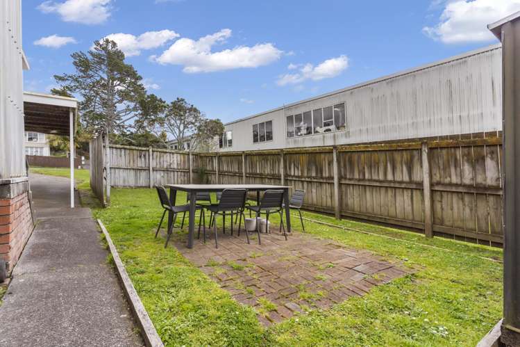 1/17 Woodall Place Totara Vale_14