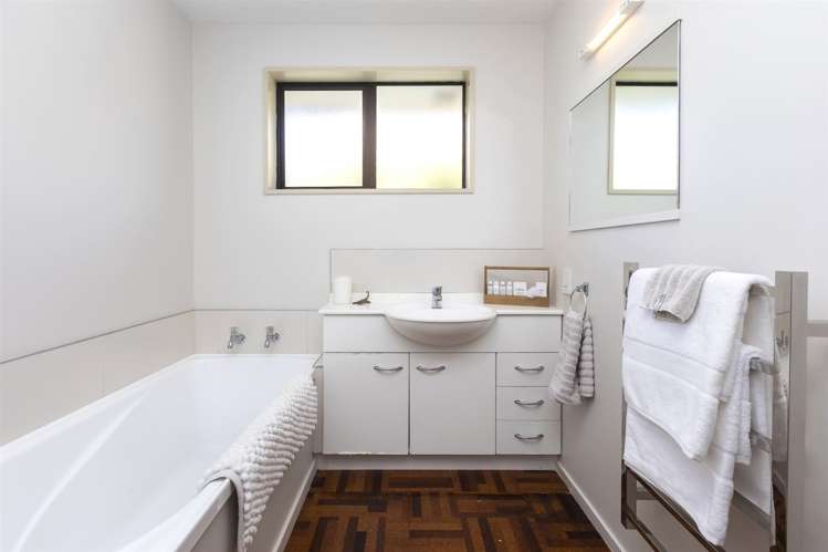 65 Lowry Avenue Redwood_13