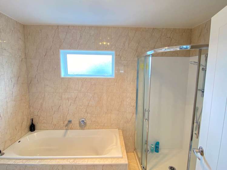 32 Castlederg Drive Flat Bush_12