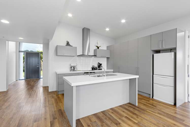 16 Hollybank Lane Governors Bay_4