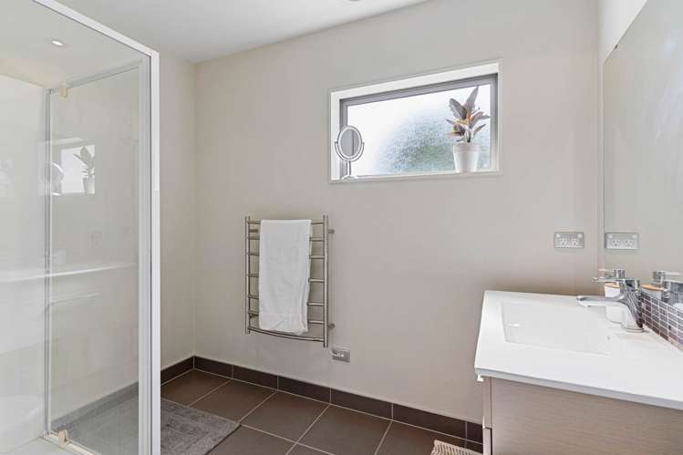 97A Bond Crescent Forrest Hill_17