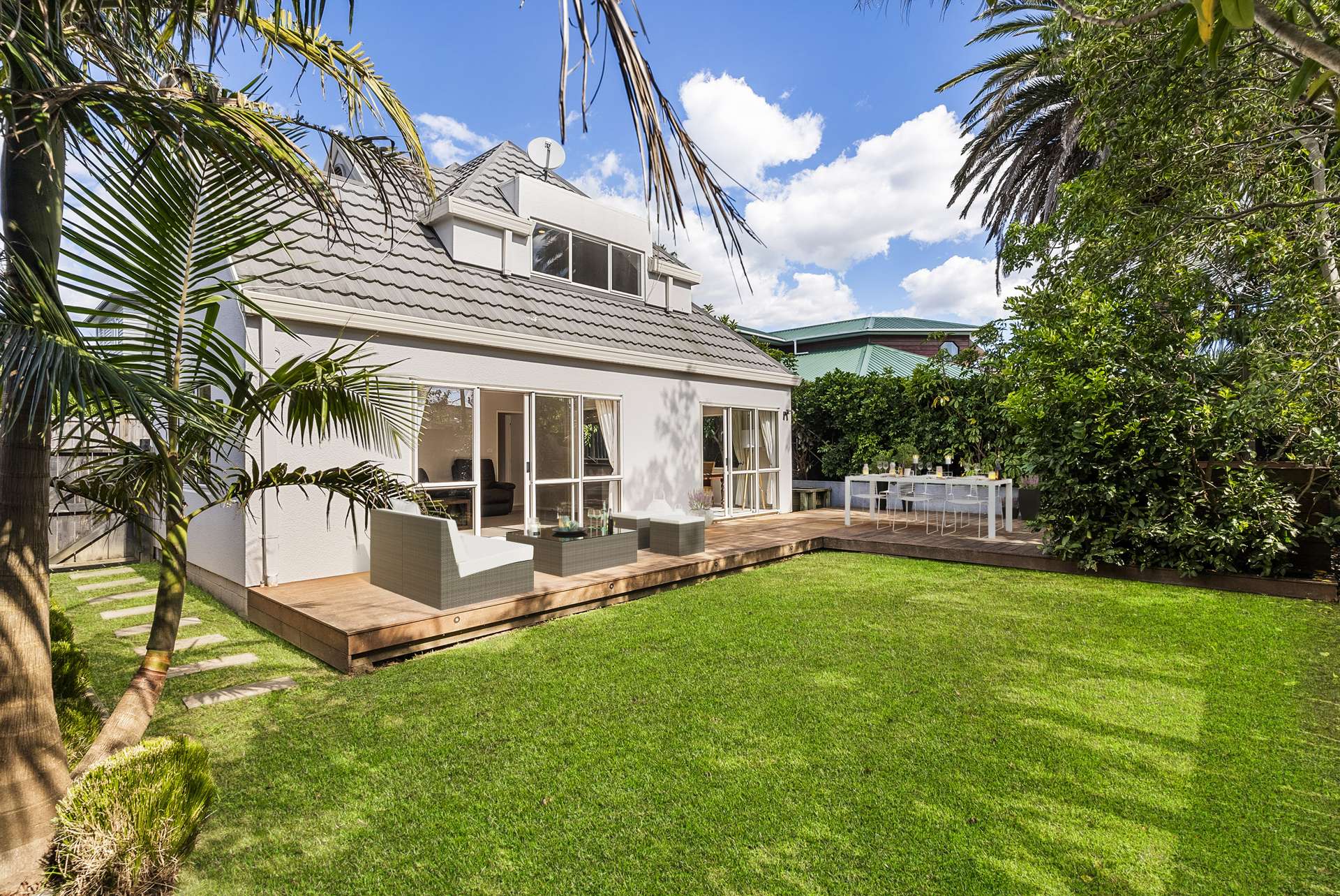 2/13 Eversleigh Road Belmont_0