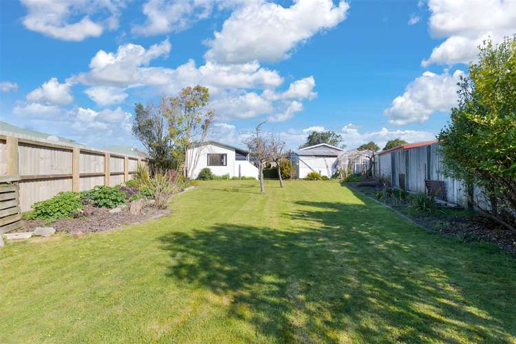 14 Parsonage Road Woodend_19