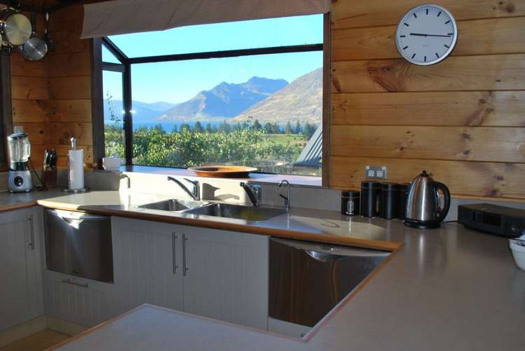 39 Suburb Street Queenstown_5