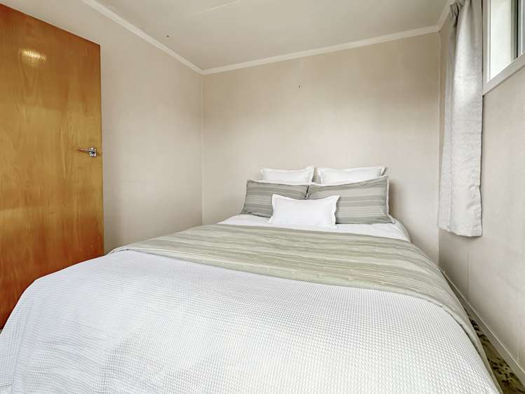 9 Maryburn Road Twizel_11