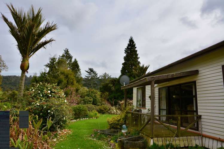 662 Arapito Road Karamea_18