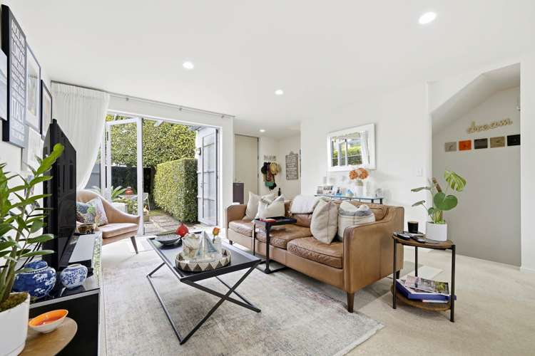 2/31 Byron Avenue_4