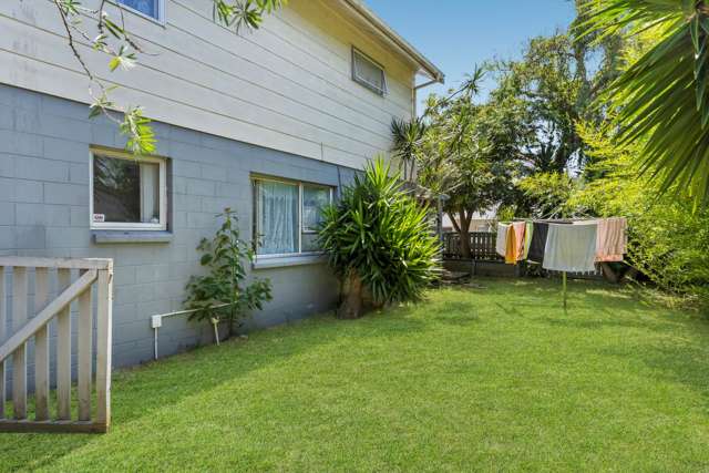 4/4 Thorn Place Papatoetoe_4