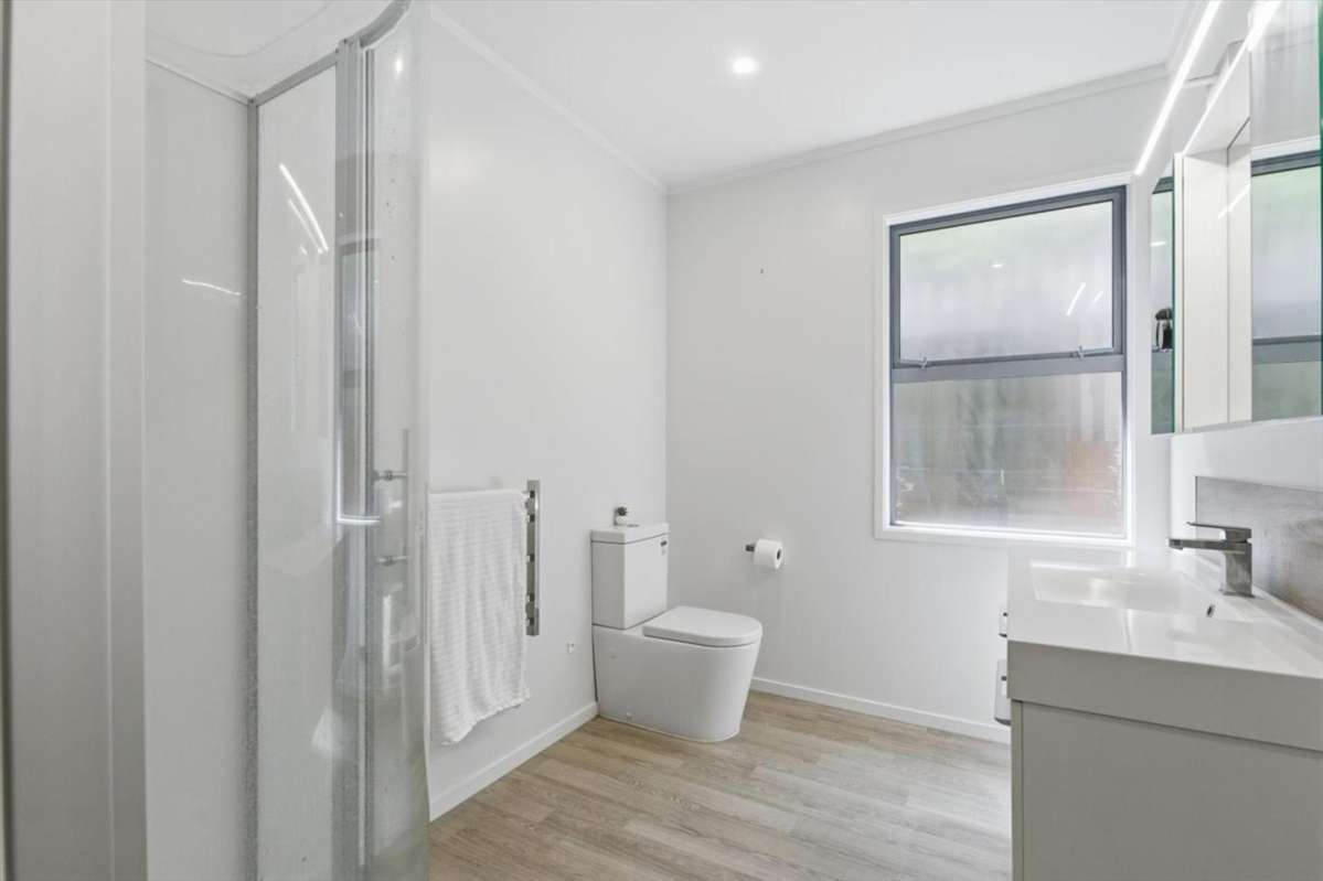 211 Pukehina Parade_3