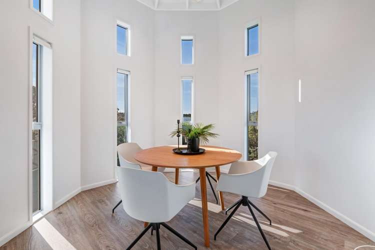 1/4 Roberts Road Matakatia_14