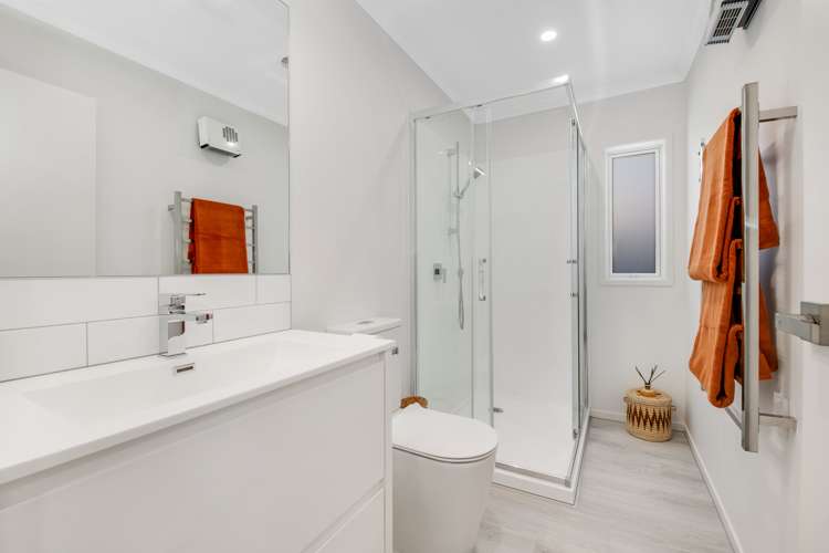 16 Forest Glen Orewa_14