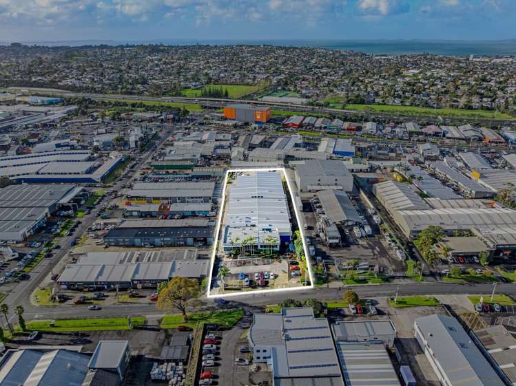 37-41 Poland Road Wairau Valley_14