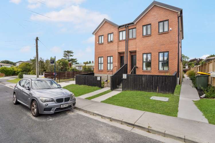 1/9 Marlene Avenue Te Atatu South_11