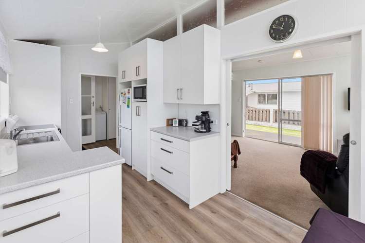 32 Clifton Drive Waitara_5