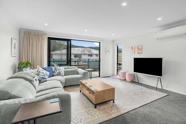 2/5 Westminster Road Wainuiomata_6