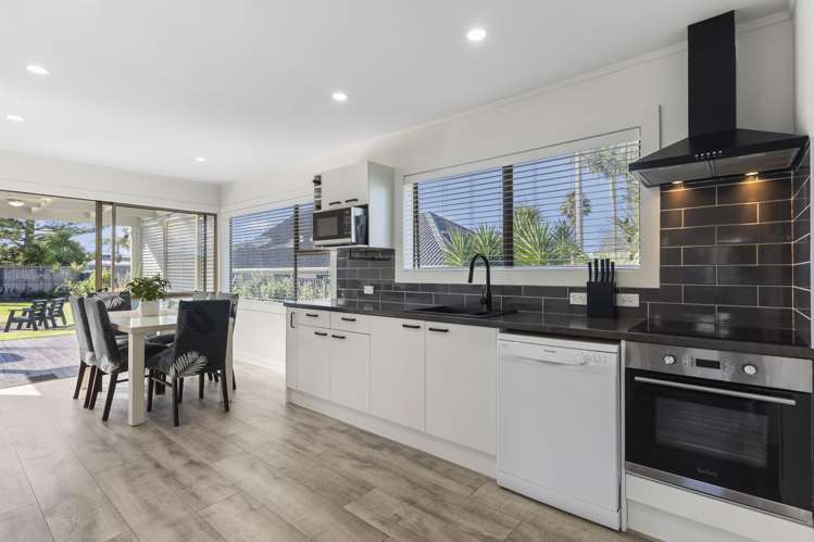 62 Third View Avenue Beachlands_1