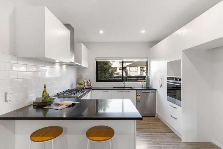 7C McQuoids Road_3