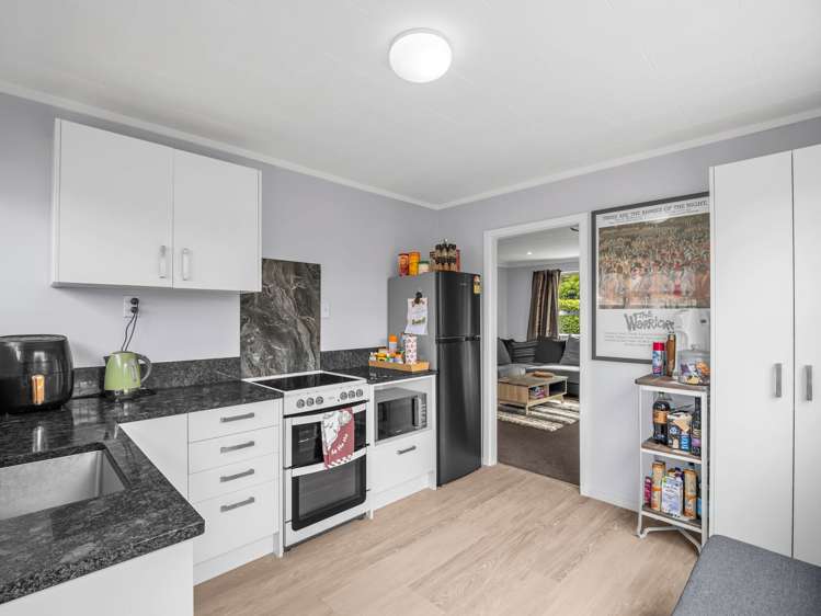 67a Barton Street Woolston_13