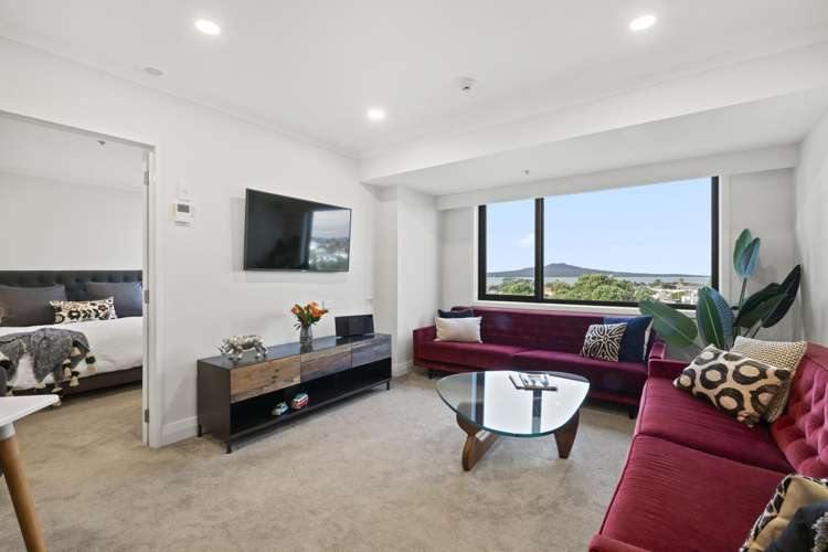 9-17 Byron Avenue_1