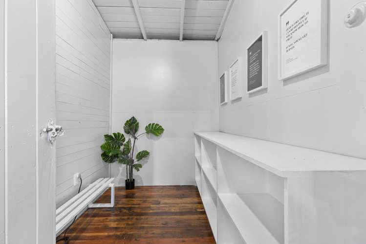 39 Huia Street_5