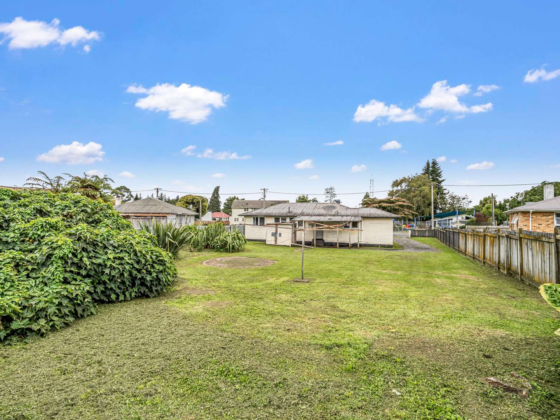 12 & 12a Bellingham Crescent Fordlands_0