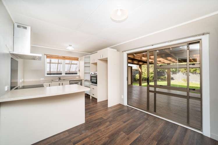 20 Rhodes Drive_4