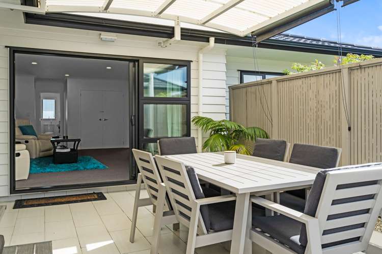 8 Stace Hopper Drive One Tree Point_25