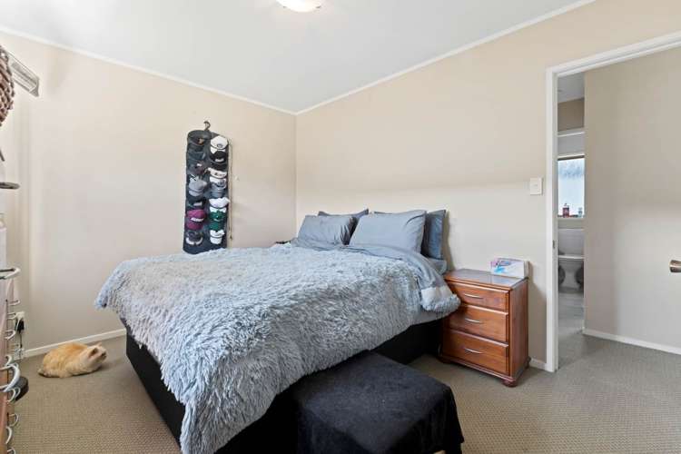 2/1 Glengowan Place Conifer Grove_8