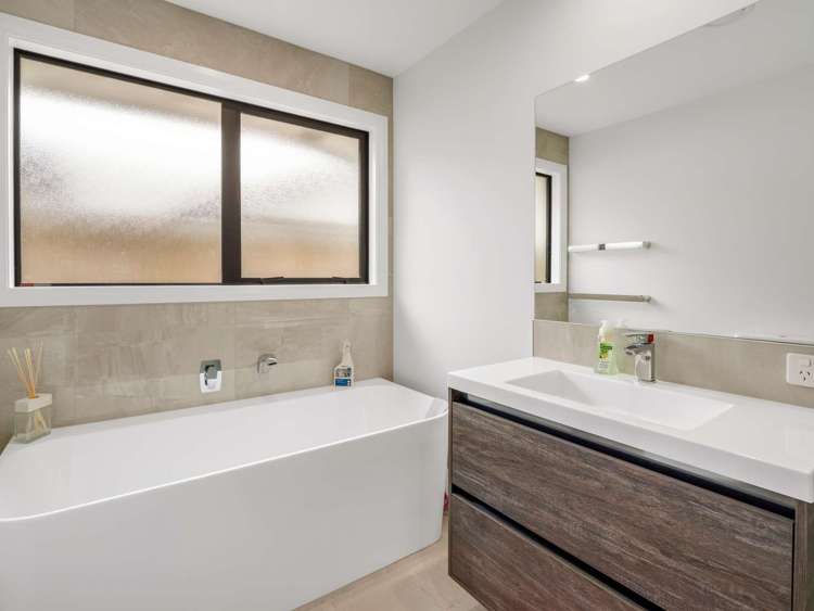 44 Freedom Drive Kelvin Grove_17