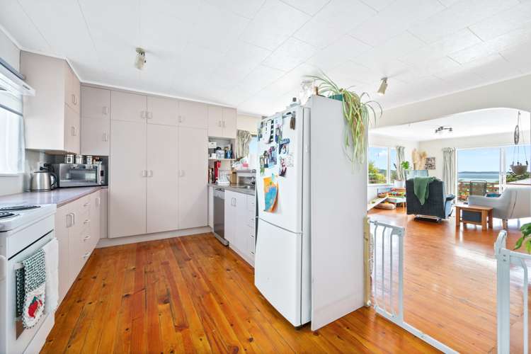 19 Virginia Circus Snells Beach_7