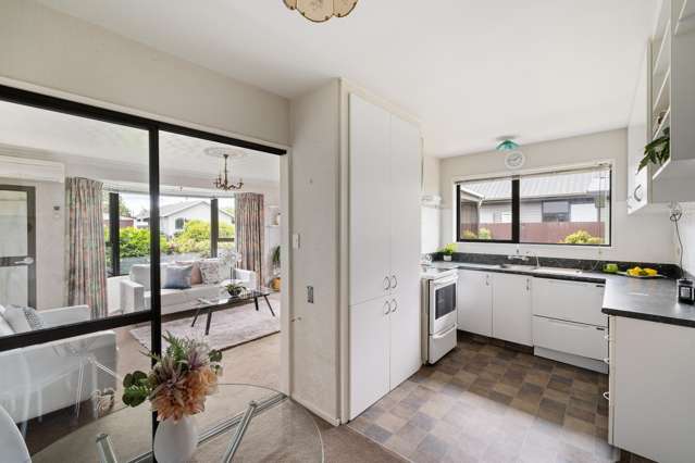 2/2 Burnridge Place Belfast_4