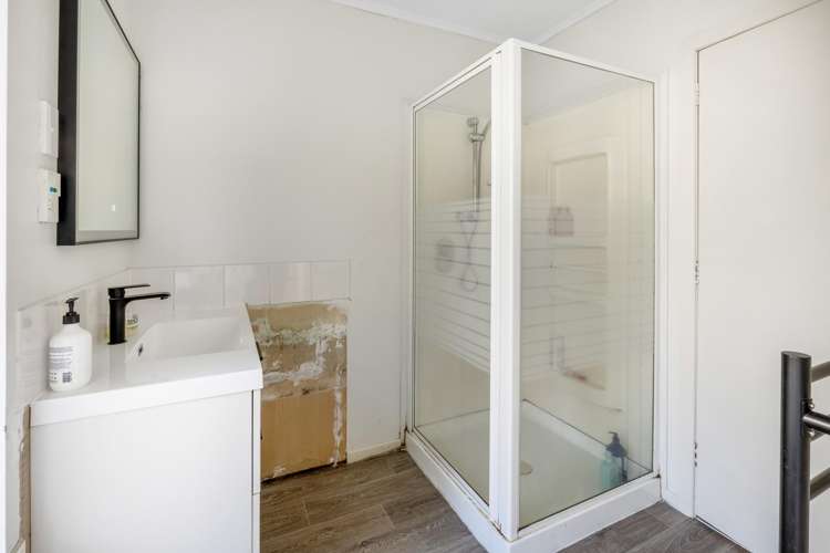 6 Magenta Place Dinsdale_13