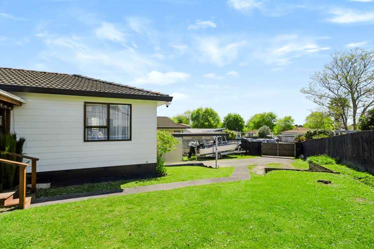 1/10 Ebenezer Way Clendon Park_10
