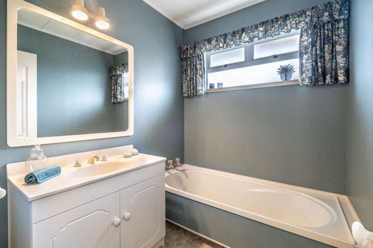 98 Chelmsford Street Windsor_13