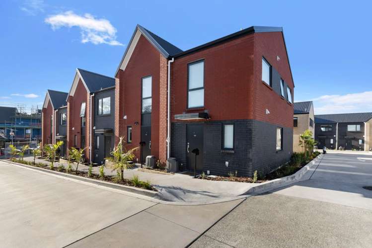 51/125b Metcalfe Road Ranui_6