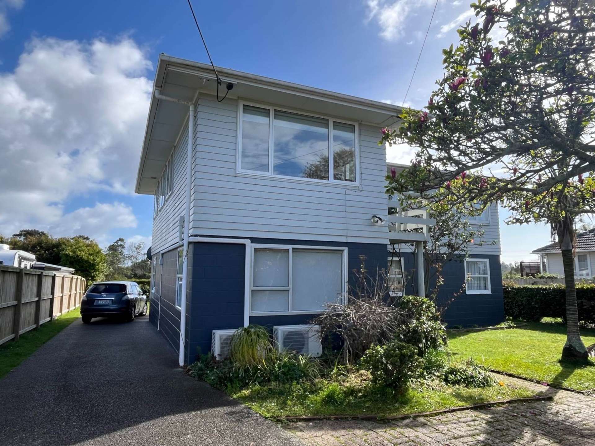 64 Cobham Crescent Kelston_0