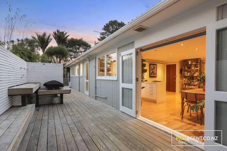 146 Woodlands Park Road Titirangi_8