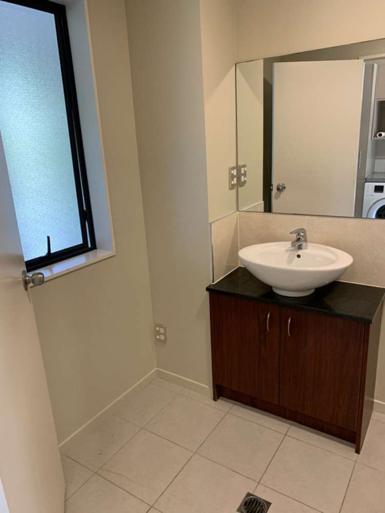 2h/25 Weranui Road Waiwera_6