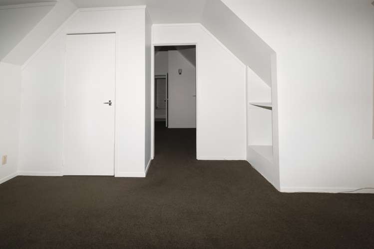 2/256 Don Buck Road 11410_6