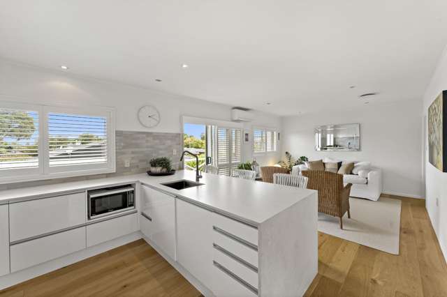 Fabulous, Fully Renovated with Privacy & Sun