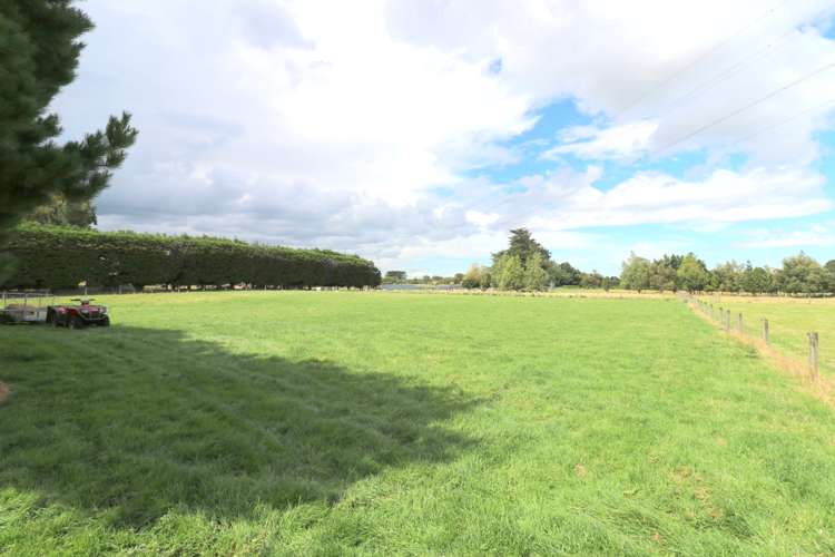 215 Findlay Road Ascot_34