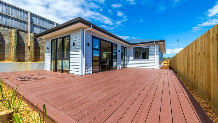 144 Ninth View Avenue Beachlands_16