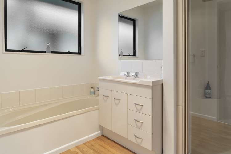 4 Gershwin Grove Stoke_20