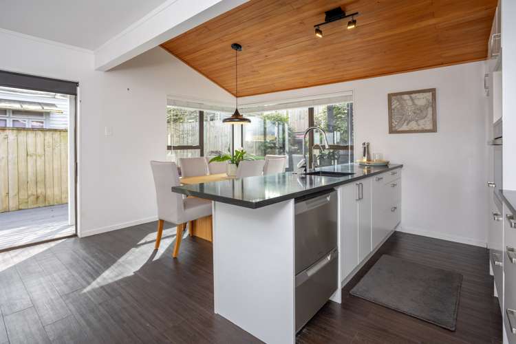 4/1687 Great North Road Avondale_8