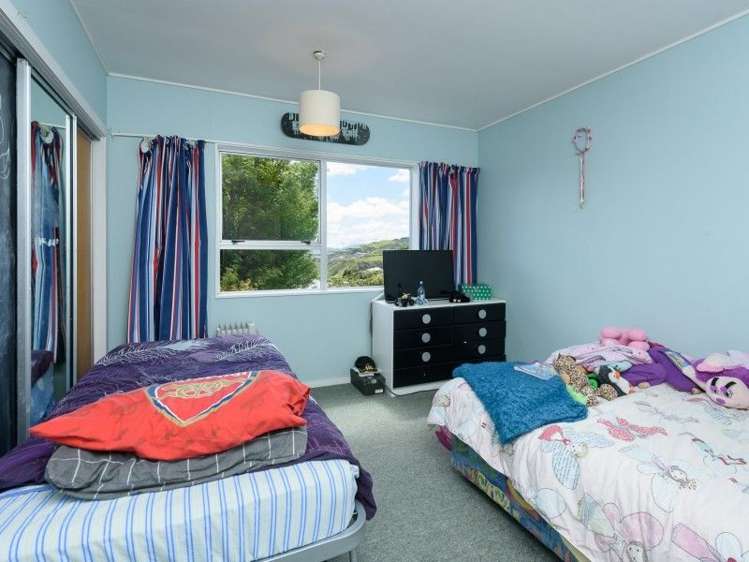 3 Hillview Crescent Paparangi_10