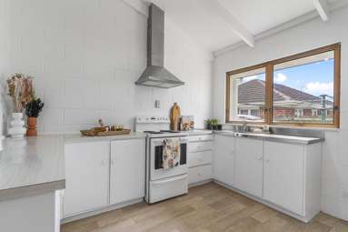 Units 1-4/156 Hutchinson Avenue_2