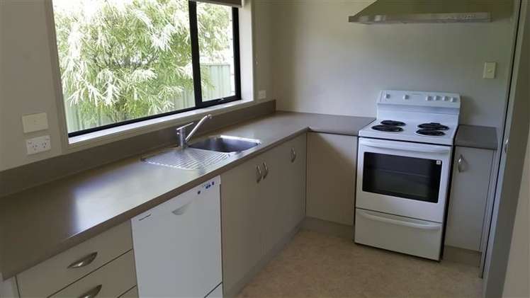 33 Roto Street Hurdon_5